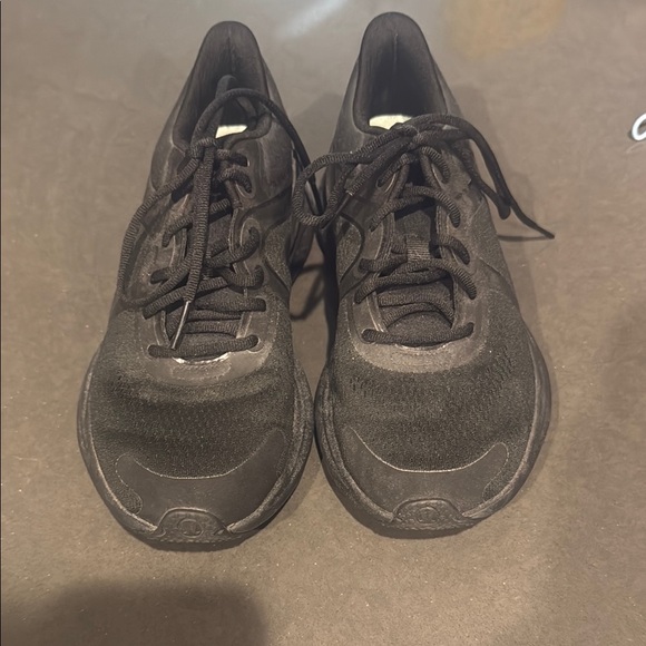 Black Men's Athletic Shoes - Picture 1 of 4